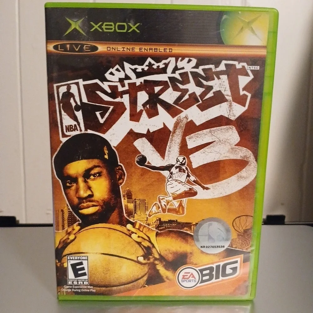 NBA‎ Street Vol. 3 Microsoft Xbox 2005 Disc and Case in Great Condition